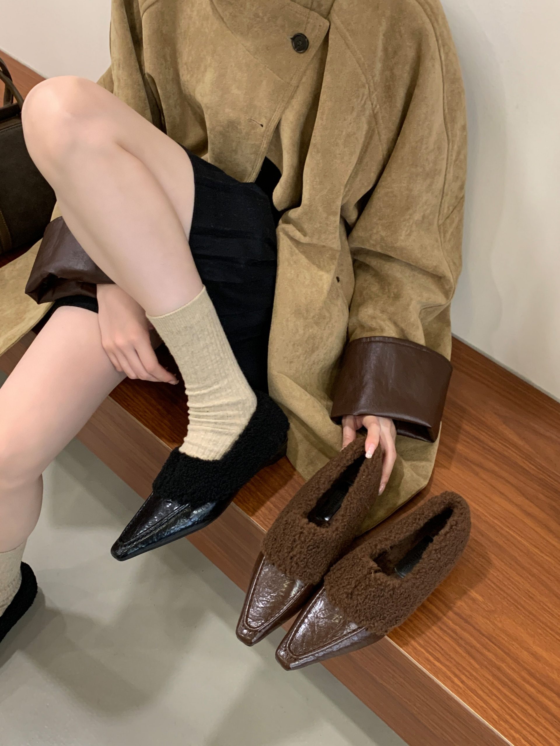 2025 New Winter Fleece Flat Shoes Women's Square Toe Comfortable Shallow Mouth Lamb Wool Casual Shoes - Image 3
