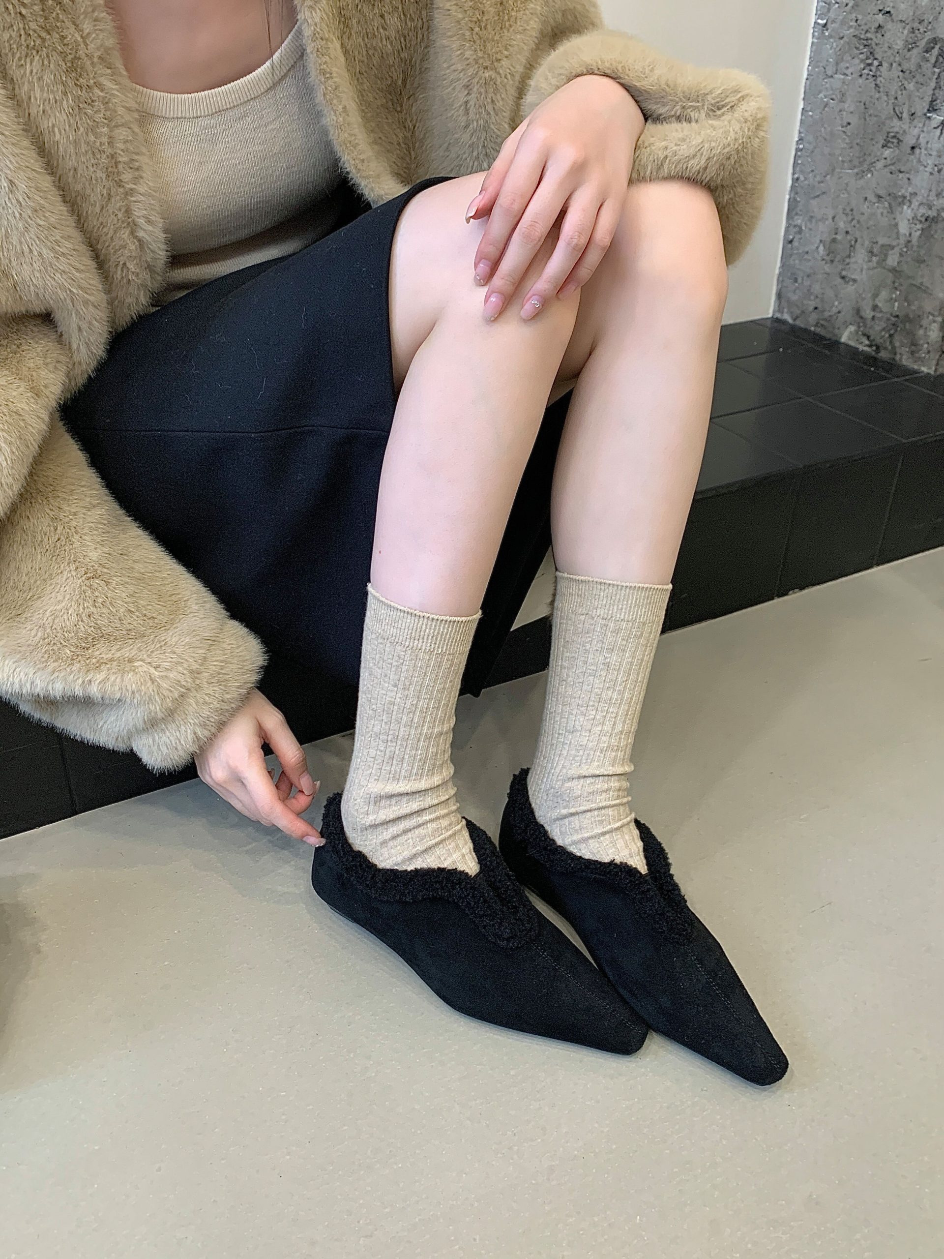 2025 New Winter Fuzzy Flat Shoes Women's Square Toe Comfortable Shallow Mouth Lamb Wool Casual Shoes