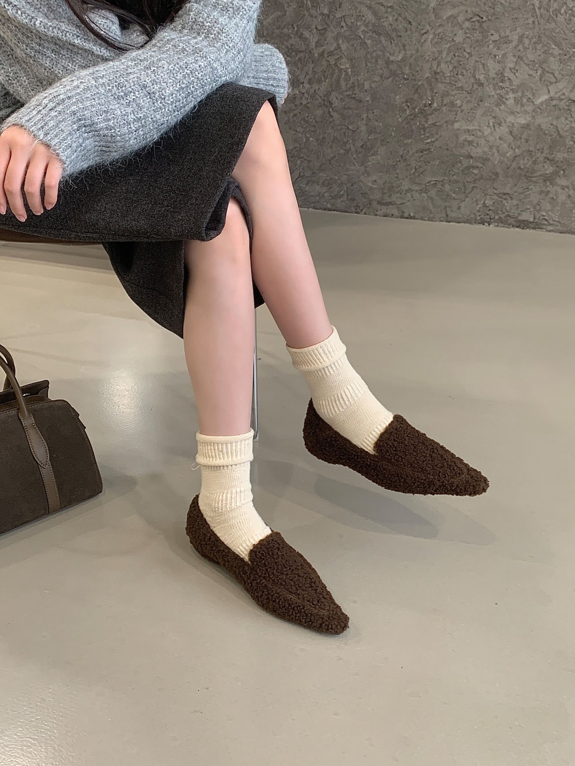 2025-new-winter-fashion-comfortable-casual-furry-shoes-korean-style-square-toe-height-increasing-warm-womens-shoes