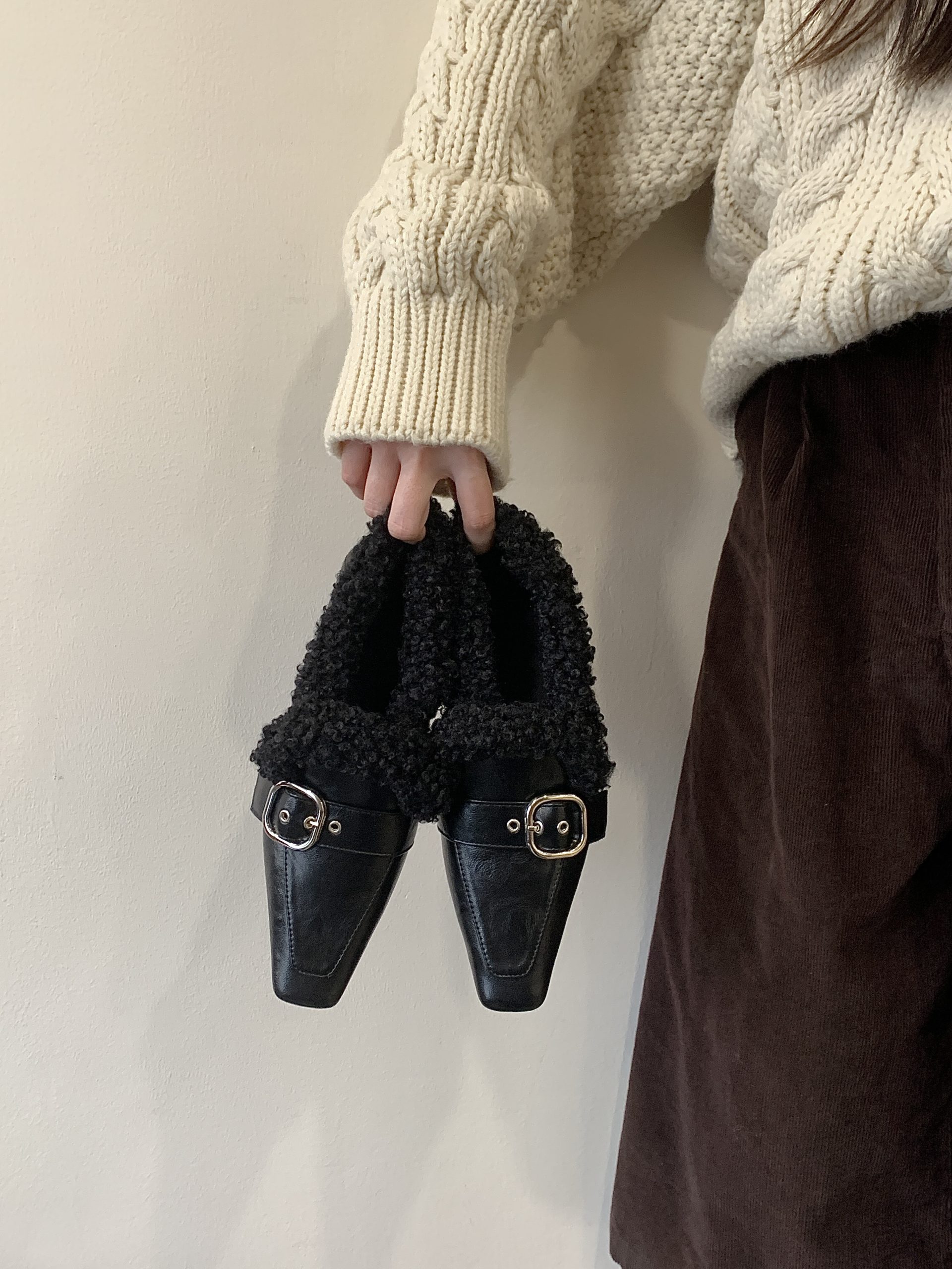 2025-new-winter-fashion-pointed-toe-chunky-heel-faux-fur-lined-womens-slip-on-shoes