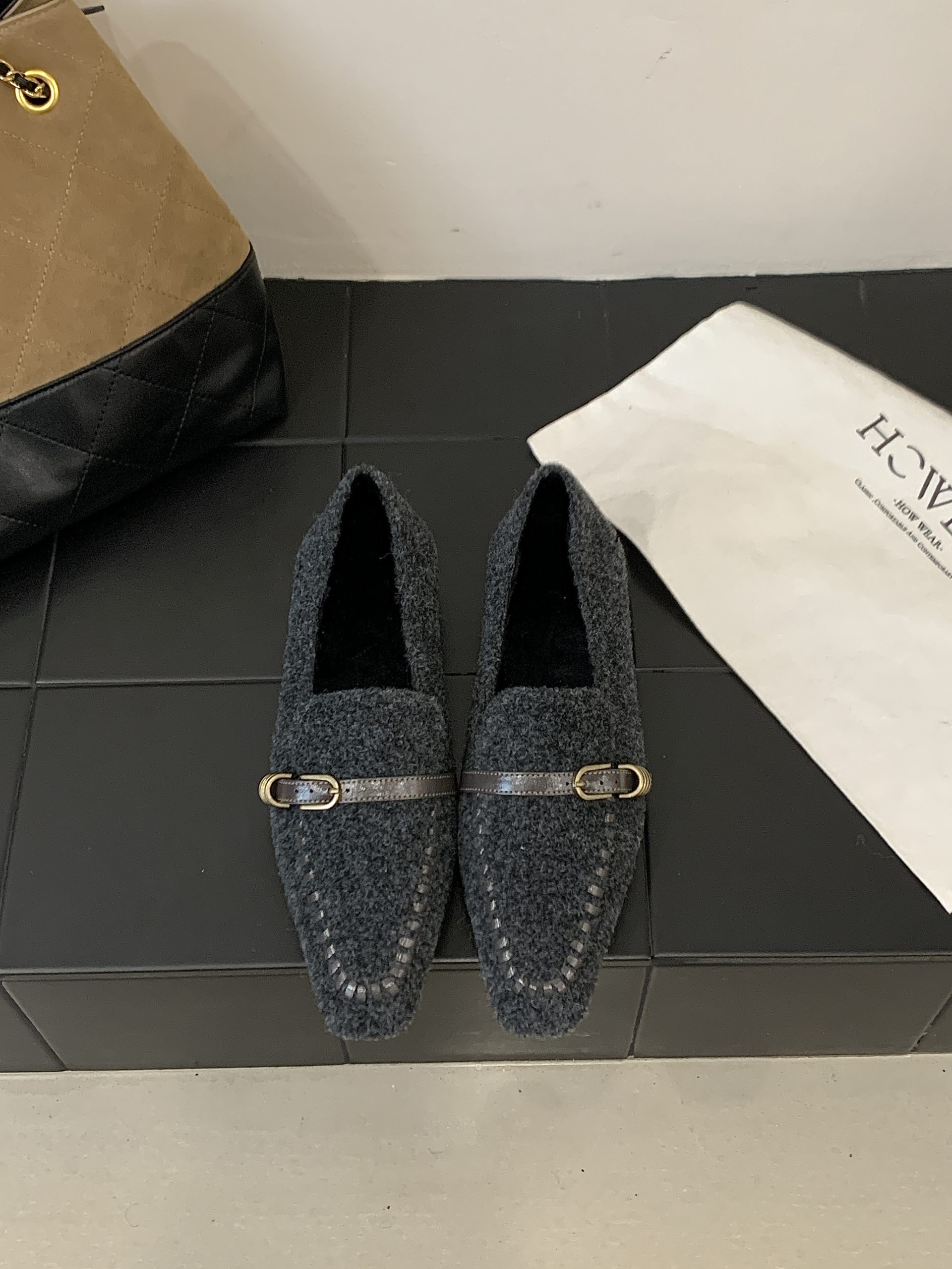 2025 New Winter Fashion Pointed Toe Chunky Heel Fleece Lined Warm Women's Slip On Shoes - Image 2