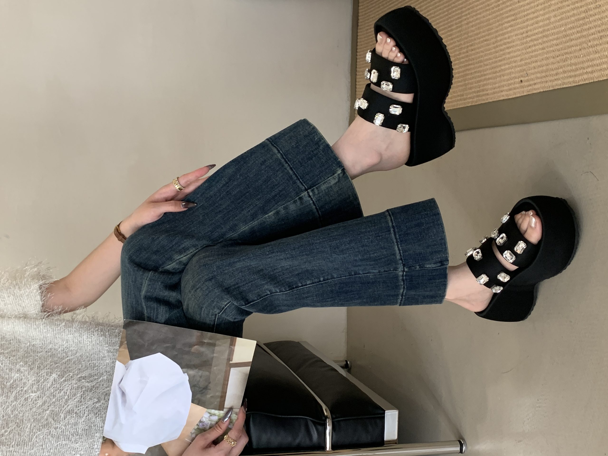 2026 New Summer Lightweight Rhinestone Double Strap Thick Sole Platform Wedge Slippers for Women
