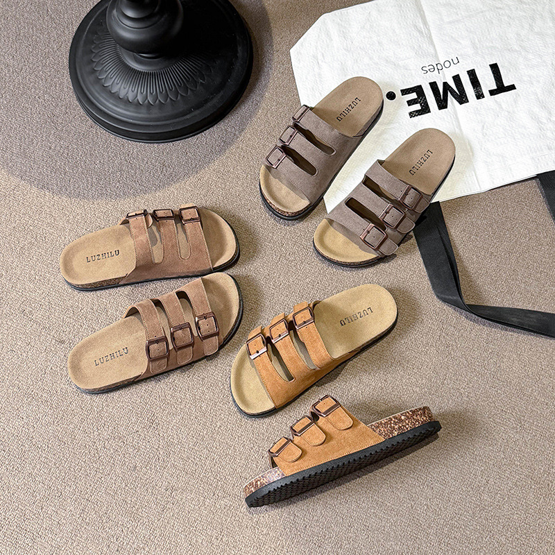 2026 New Korean Style Summer Women's Fashion Casual Comfortable Slippers Thick Sole Beach Shoes