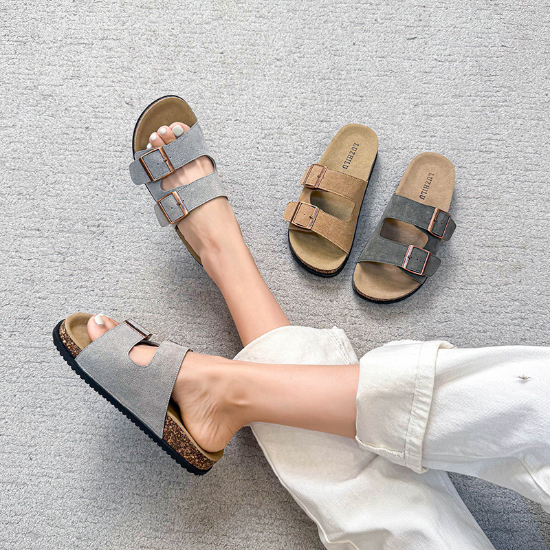 2026 New Summer Fashion Casual Comfortable Slippers Thick Sole Anti-Slip Beach Shoes - Image 2